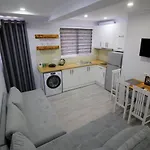 J&m Luxury Apartamento *