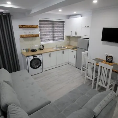 J&m Luxury * Sarandë