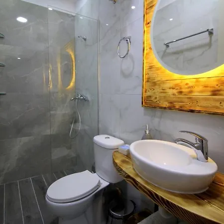 J&m Luxury * Sarandë