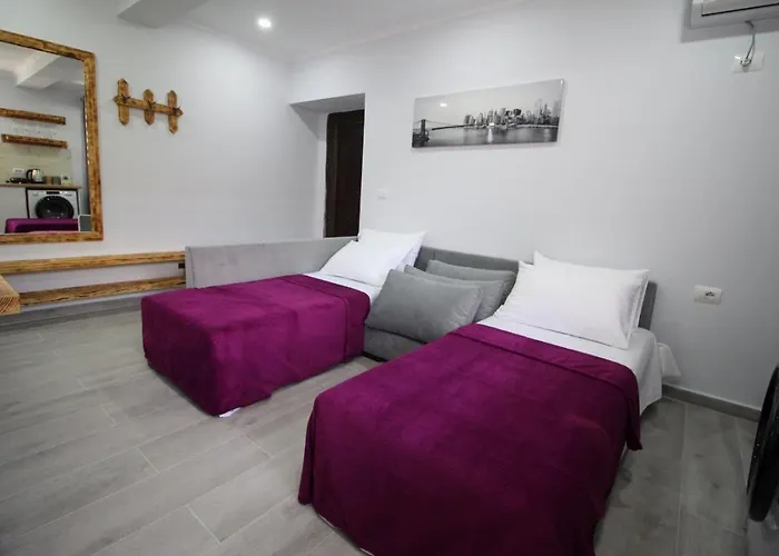 J&m Luxury Lägenhet Sarandë