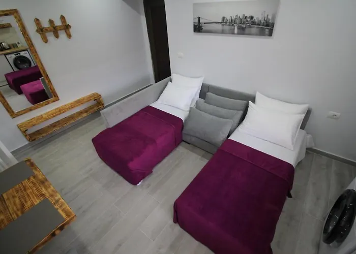 J&m Luxury Lägenhet Sarandë